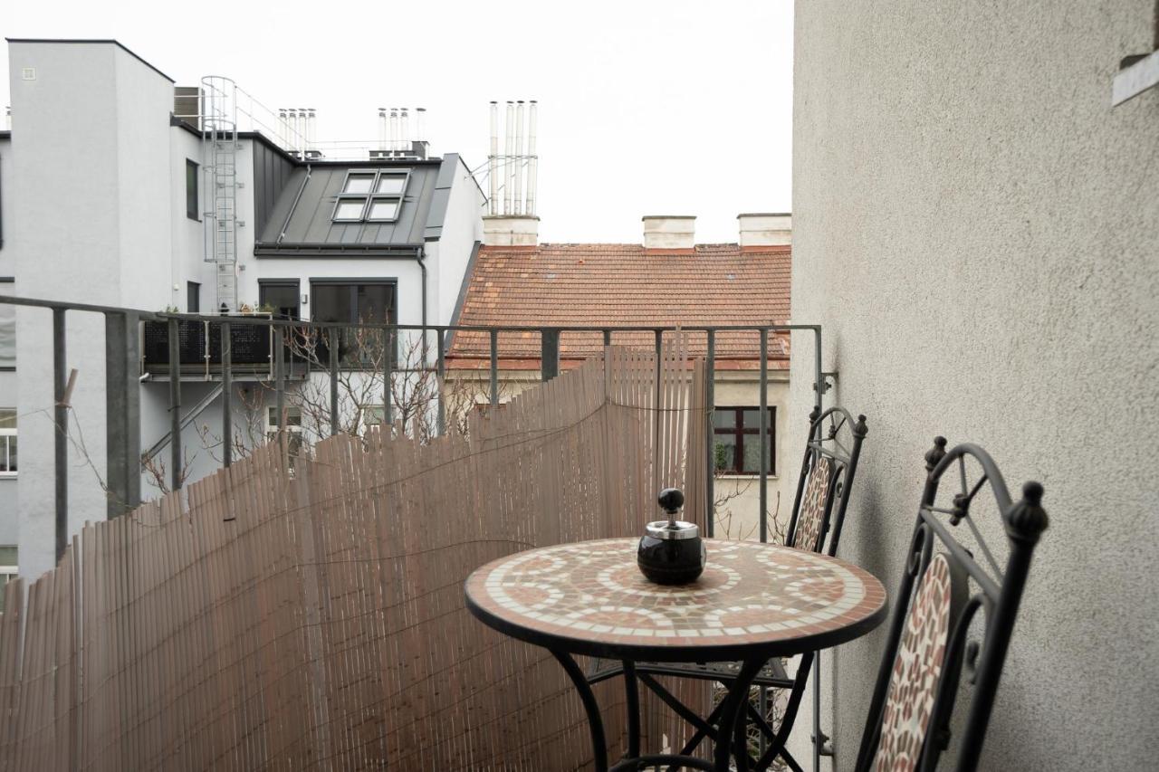 Apartment With A Balcony - 15 Min To City Center Wien Eksteriør bilde