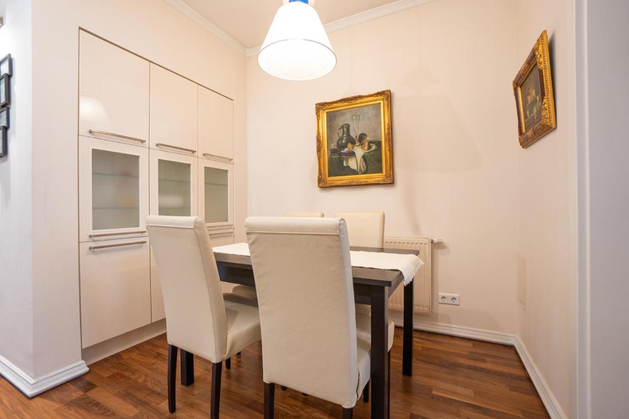 Apartment With A Balcony - 15 Min To City Center Wien Eksteriør bilde